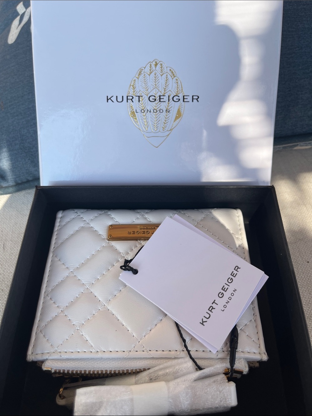 Kurt Geiger NWT and Box - White Quilted Leather Zip Card Holder with Gold Plate - Picture 10 of 11